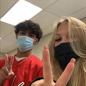 Meet your Posher, Zay